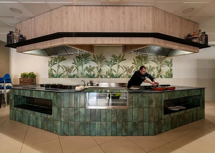 Intelier Orange Hotel 4*