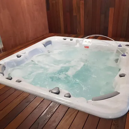 Intelier Orange Szálloda 4*