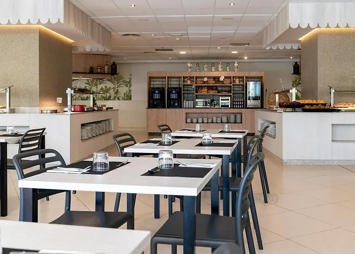 Intelier Orange Szálloda 4*