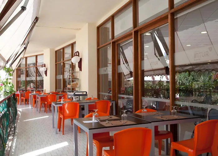 Intelier Orange Szálloda